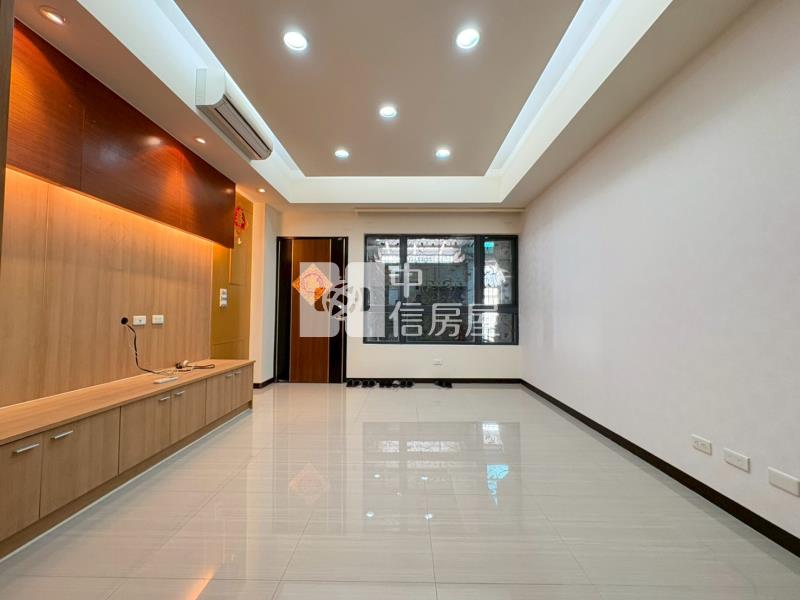 立新學區震後臨路車庫美墅房屋室內格局與周邊環境