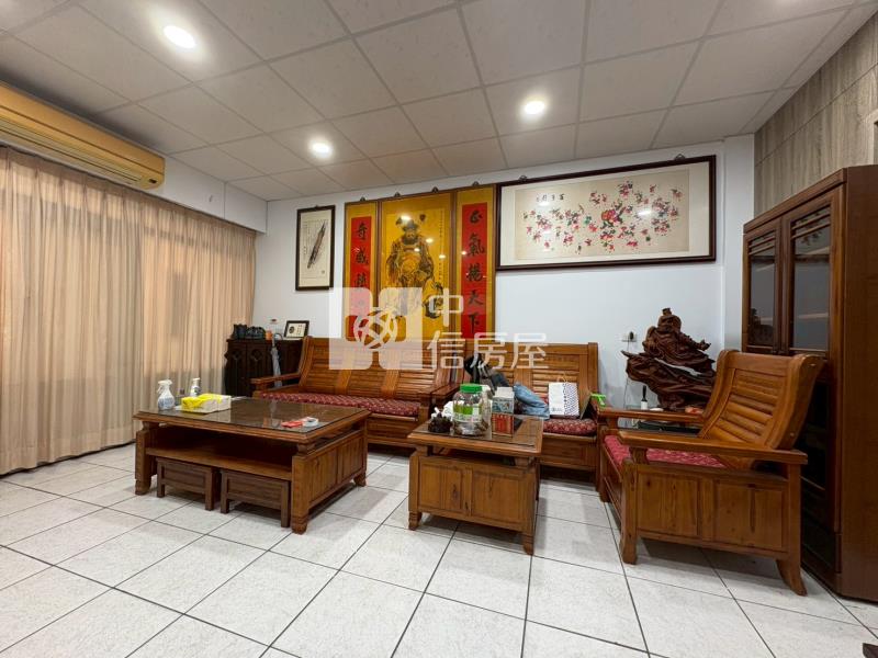 南京路可停三車大透天房屋室內格局與周邊環境