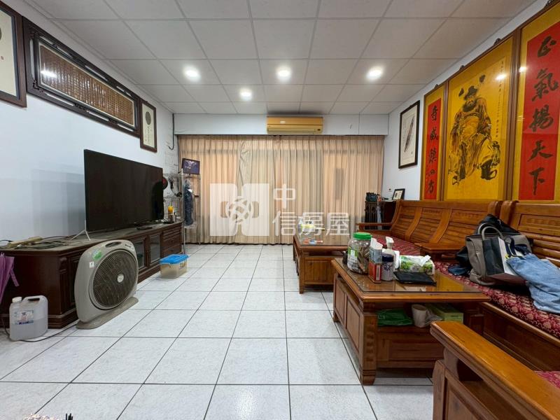 南京路可停三車大透天房屋室內格局與周邊環境