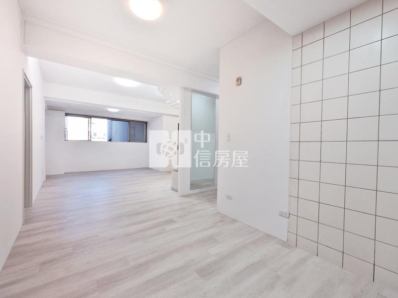 育仁藝術林園三房平車房屋室內格局與周邊環境