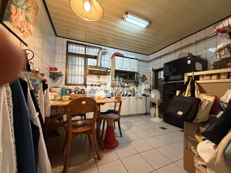 西門國小電梯透天房屋室內格局與周邊環境