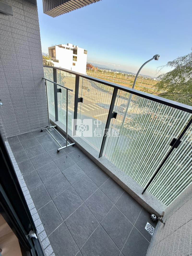 樹義學區10年屋朝南大三房平車房屋室內格局與周邊環境