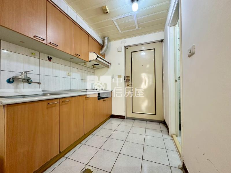 俊國可開伙大套房房屋室內格局與周邊環境