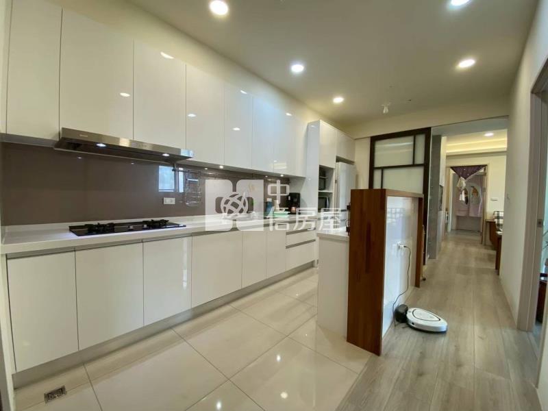 久樘花園童畫|精裝次頂樓五房+雙平車房屋室內格局與周邊環境