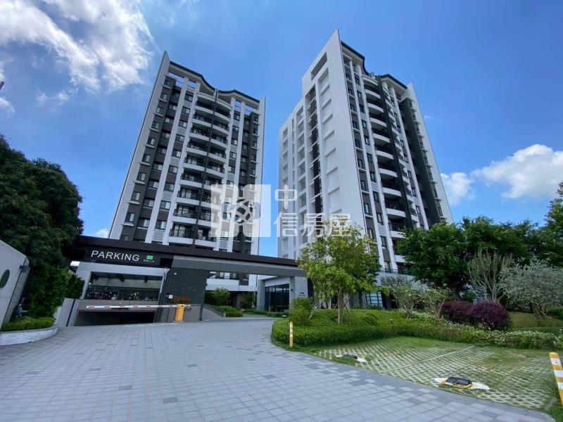 久樘花園童畫|精裝次頂樓五房+雙平車房屋室內格局與周邊環境