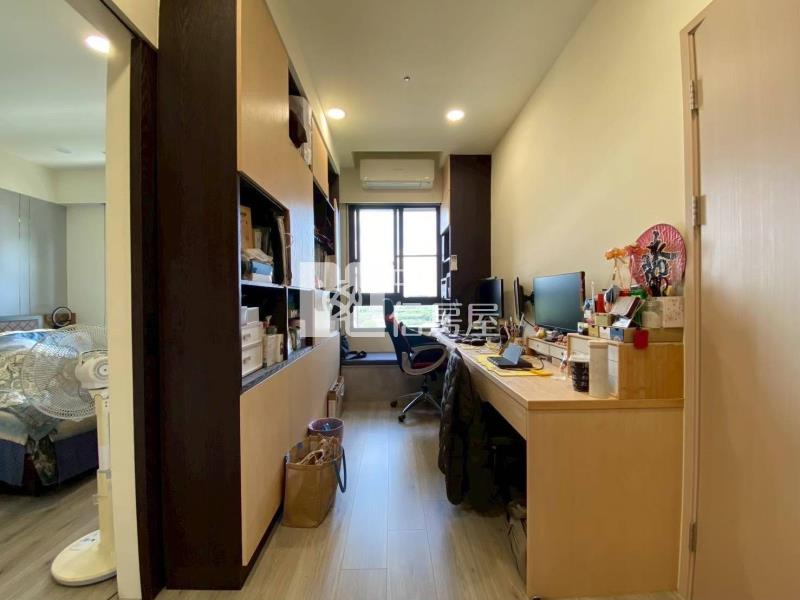 久樘花園童畫|精裝次頂樓五房+雙平車房屋室內格局與周邊環境