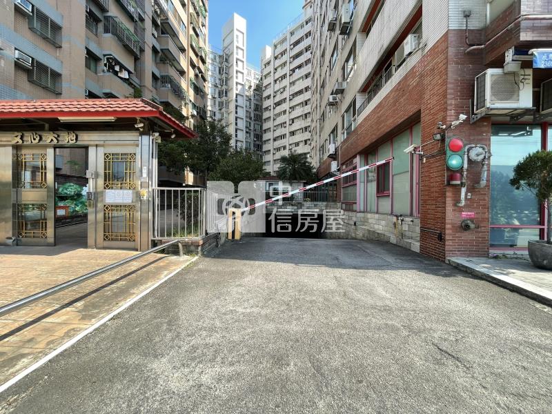 【文心大地】中山醫大慶商圈|大三房平車房屋室內格局與周邊環境