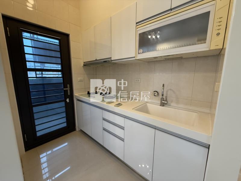 (布拉格)中山醫兩房平車房屋室內格局與周邊環境