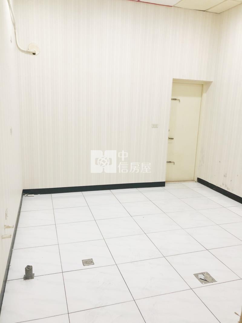 中正路透天店面房屋室內格局與周邊環境