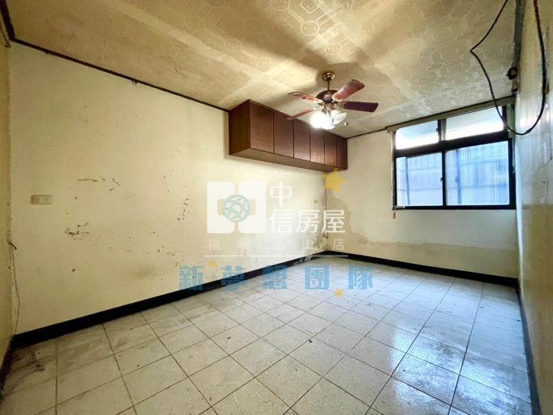 【新夢想】平鎮大潤發待整四房透天房屋室內格局與周邊環境