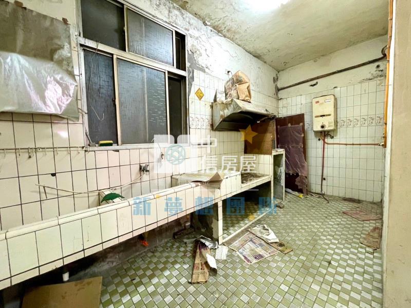 【新夢想】金陵路六段待整孝親透天房屋室內格局與周邊環境