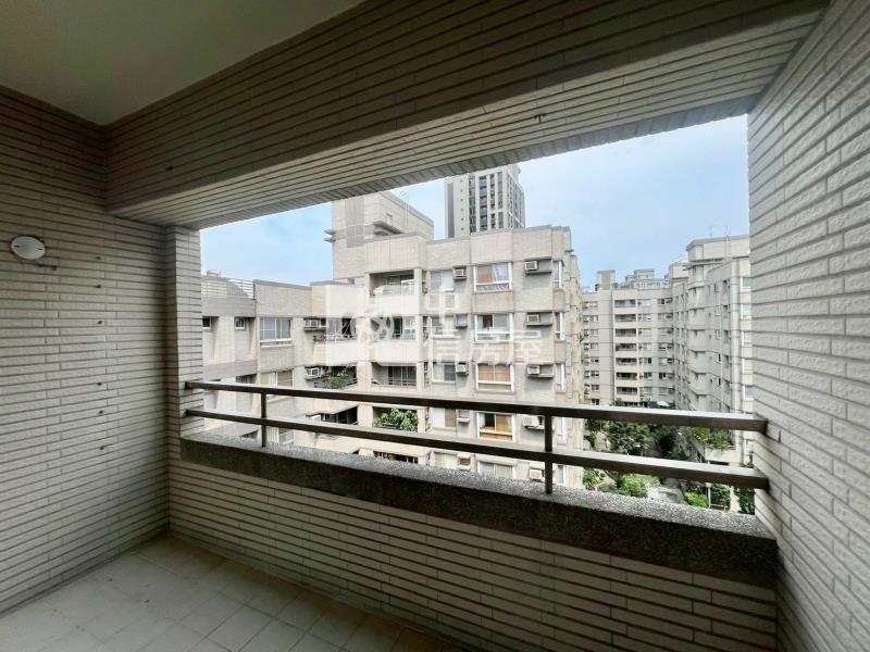 【林鼎願景一期】文心櫻花捷運長安國小林鼎願景三房平車房屋室內格局與周邊環境