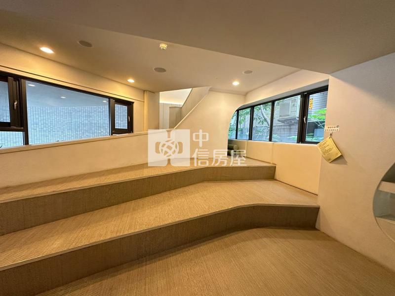 (A)深耕6期四房漂亮大別墅+雙車位(中信卓越團隊)房屋室內格局與周邊環境