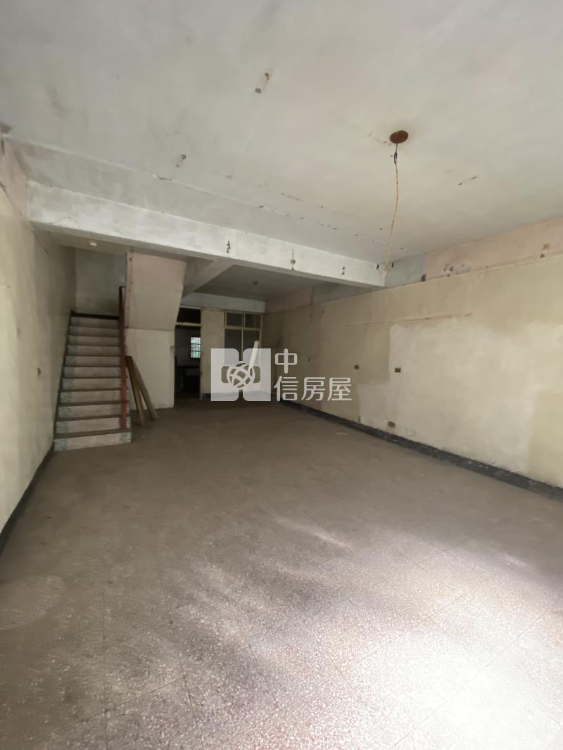 楊梅國小大面寬透天房屋室內格局與周邊環境