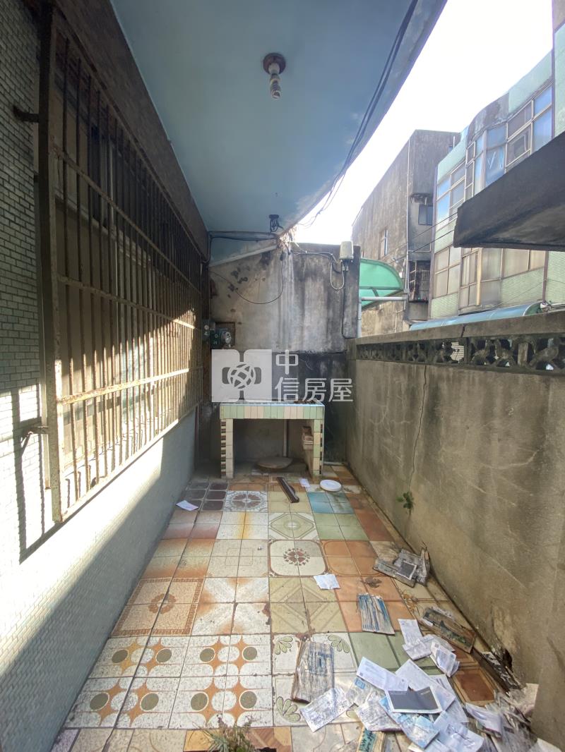 楊梅國小大面寬透天房屋室內格局與周邊環境