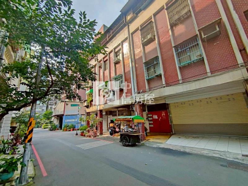 力行市場旁美寓房屋室內格局與周邊環境