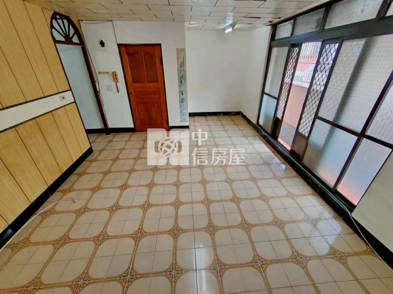 力行市場旁美寓房屋室內格局與周邊環境