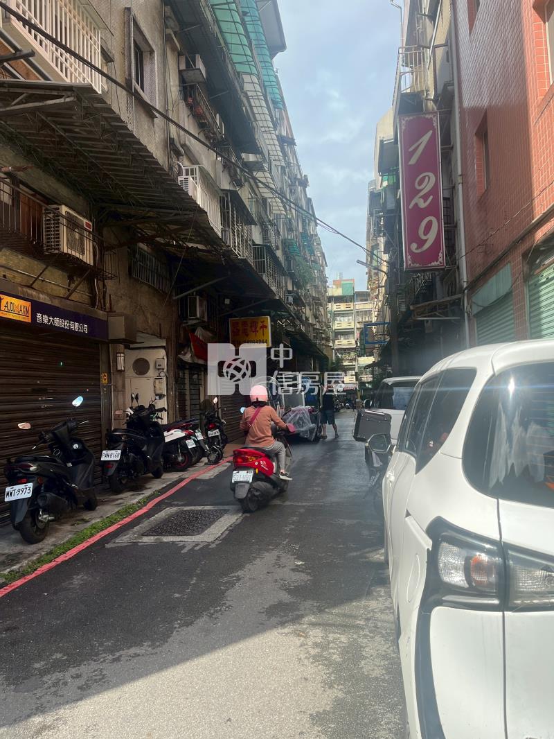 ●仁愛區市區一樓房屋室內格局與周邊環境