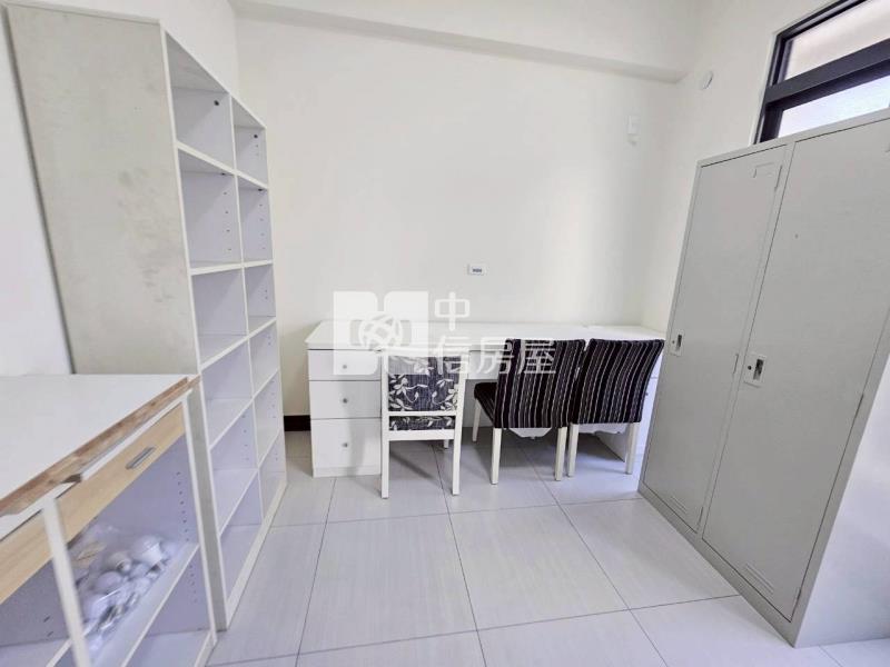 東山全新三面採光邊間車墅房屋室內格局與周邊環境