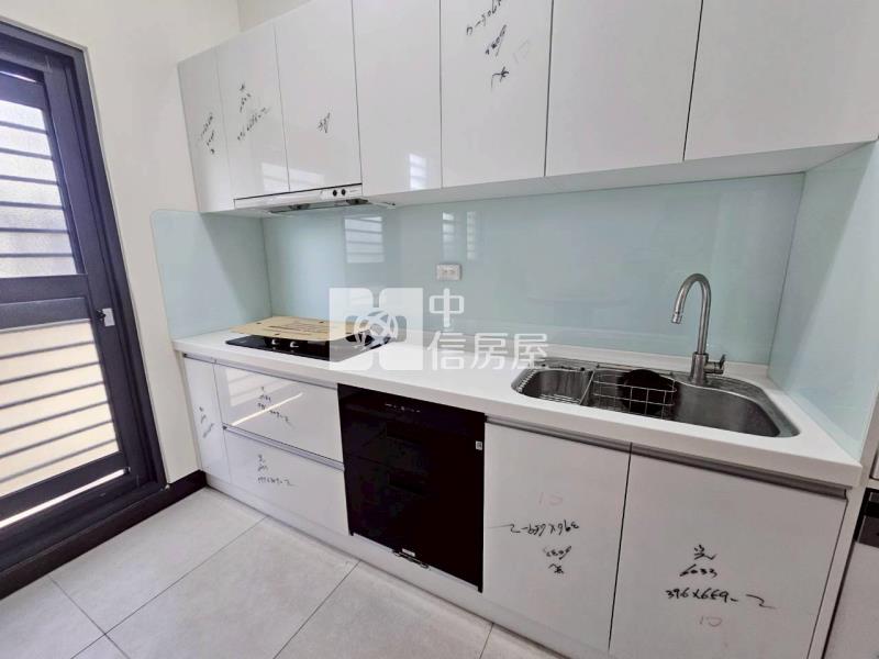 東山全新三面採光邊間車墅房屋室內格局與周邊環境