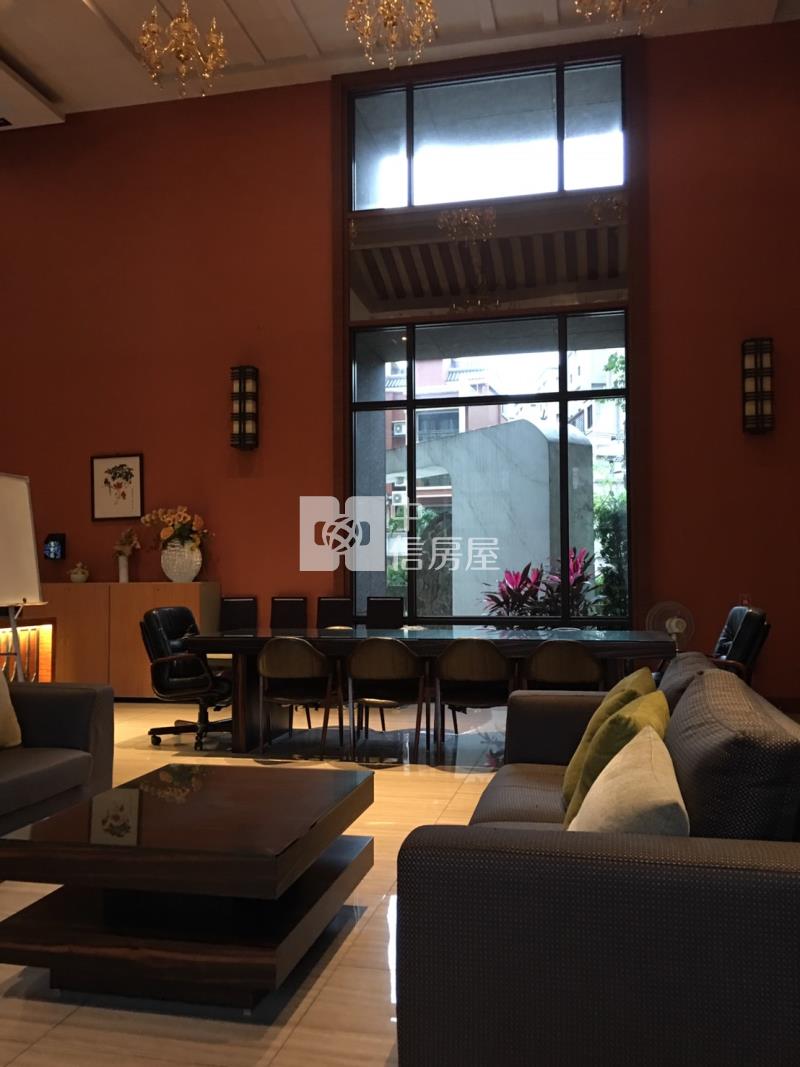 星巴克(涵美馥邑)景觀兩房+平面車位房屋室內格局與周邊環境