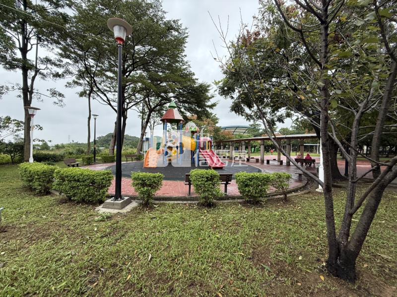 【安家】專任-華勛公園旁學校用地房屋室內格局與周邊環境