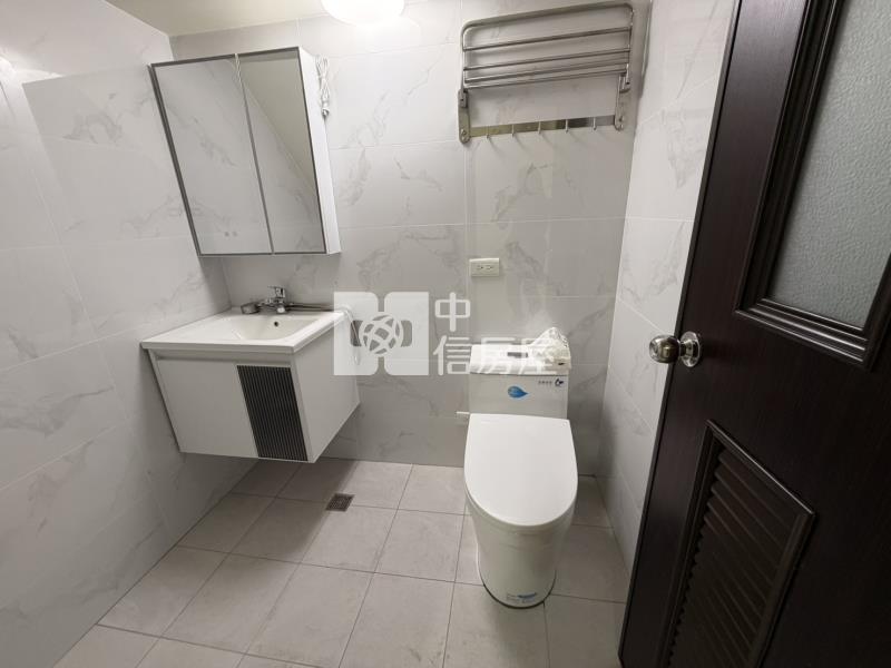 【安家】近龍潭交流道稀有前後院邊間美透天房屋室內格局與周邊環境