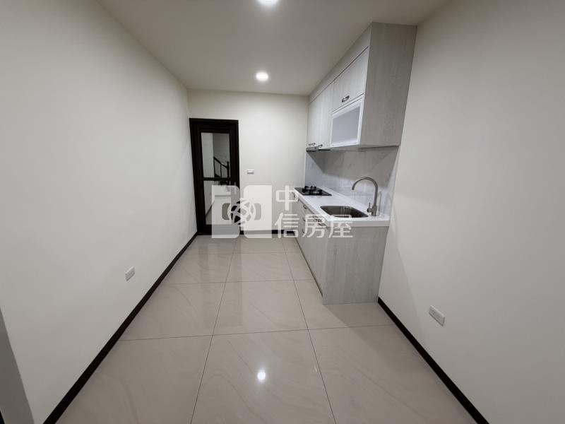 【安家】近龍潭交流道稀有前後院邊間美透天房屋室內格局與周邊環境