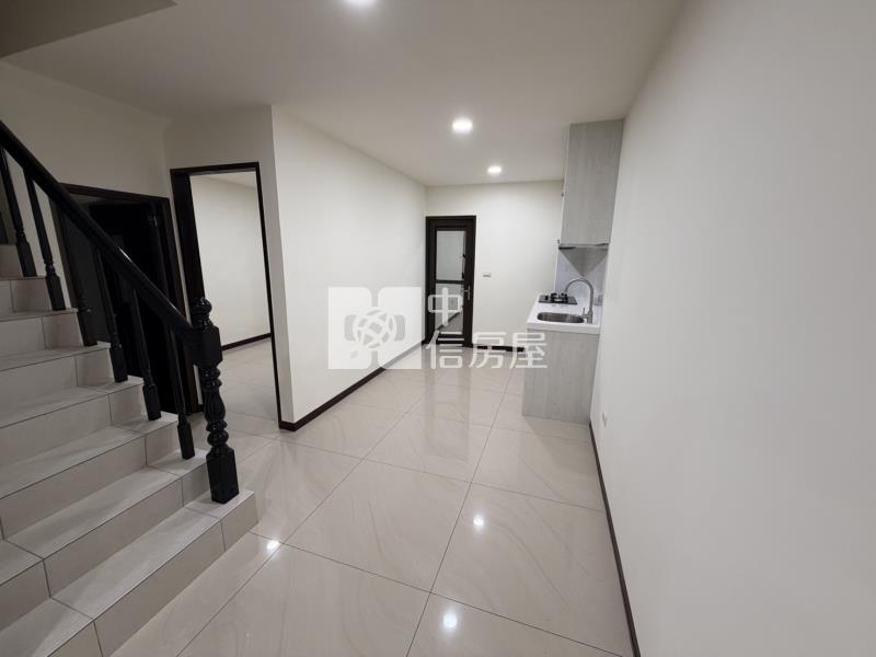 【安家】近龍潭交流道稀有前後院邊間美透天房屋室內格局與周邊環境