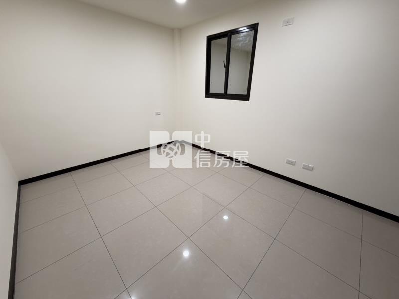 【安家】近龍潭交流道稀有前後院邊間美透天房屋室內格局與周邊環境