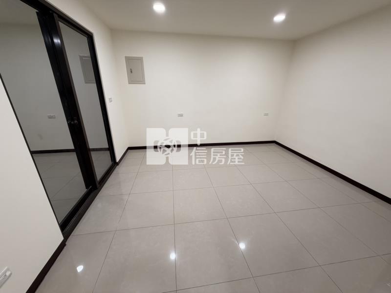 【安家】近龍潭交流道稀有前後院邊間美透天房屋室內格局與周邊環境