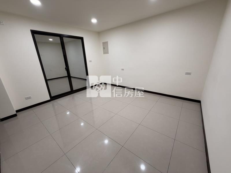 【安家】近龍潭交流道稀有前後院邊間美透天房屋室內格局與周邊環境