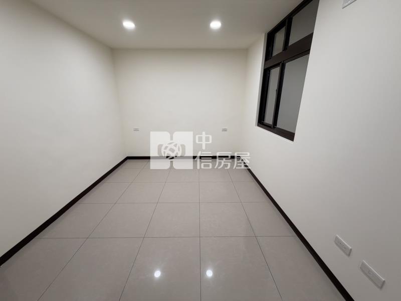 【安家】近龍潭交流道稀有前後院邊間美透天房屋室內格局與周邊環境