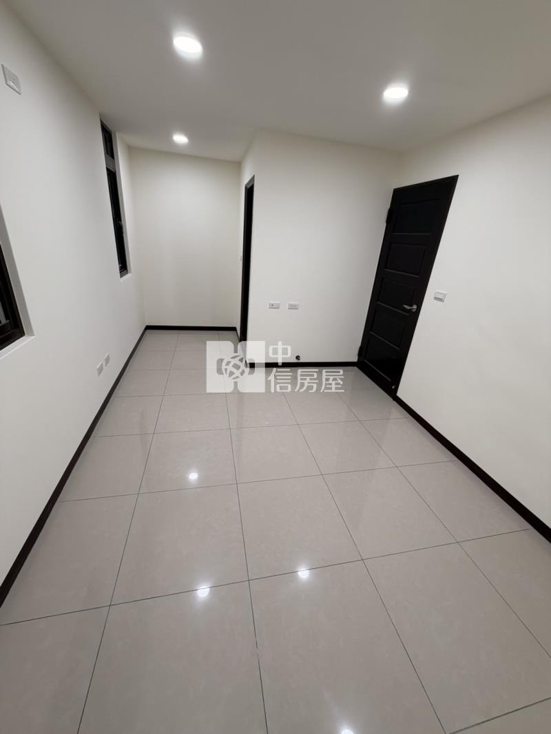 【安家】近龍潭交流道稀有前後院邊間美透天房屋室內格局與周邊環境