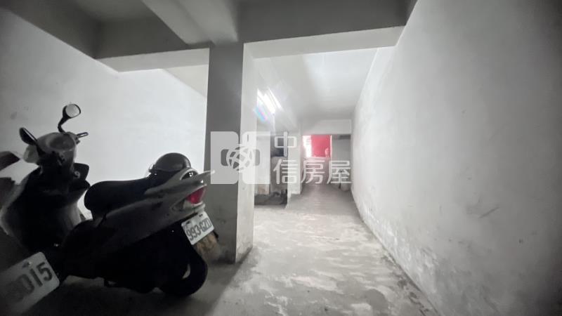 ‼賠售 豬事圓滿公園旁大空間5樓公寓房屋室內格局與周邊環境