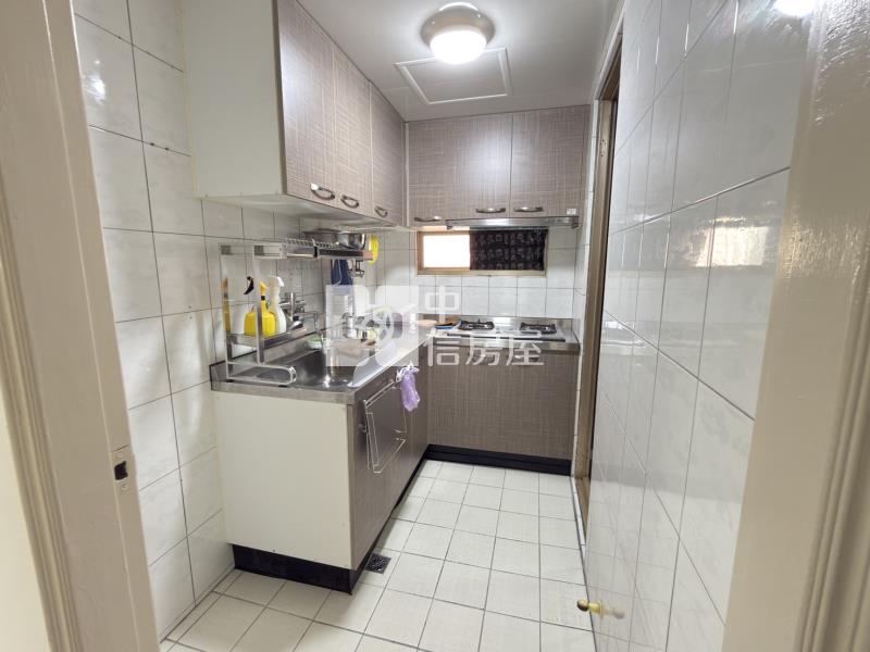 玫瑰村3房露台戶+車位房屋室內格局與周邊環境