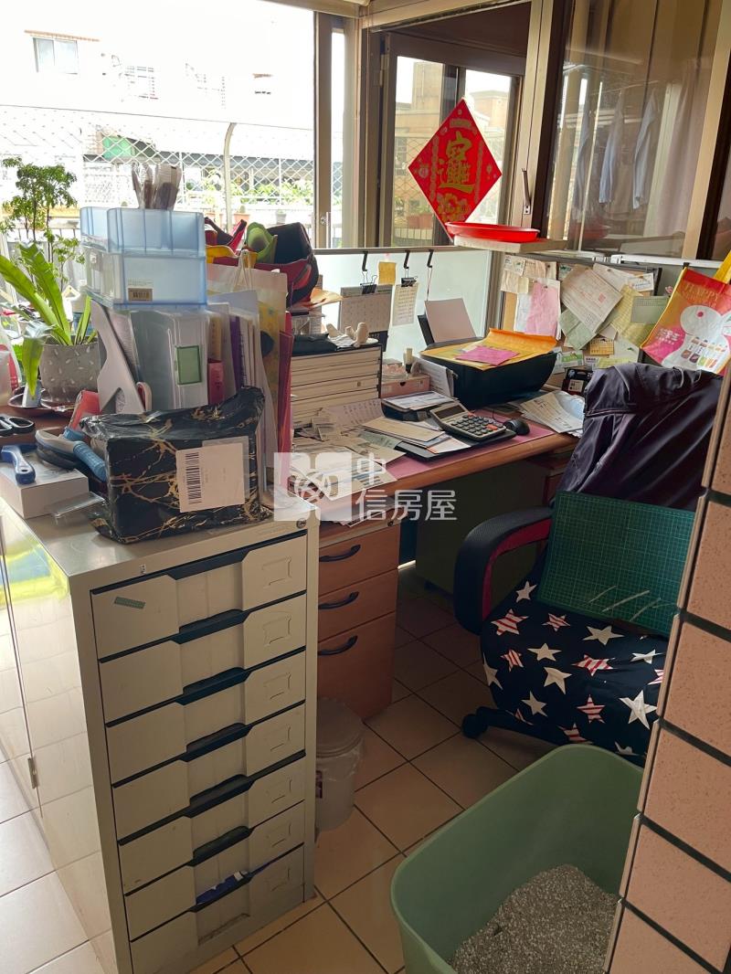 藝文特區稀有次頂樓5房大露臺戶房屋室內格局與周邊環境