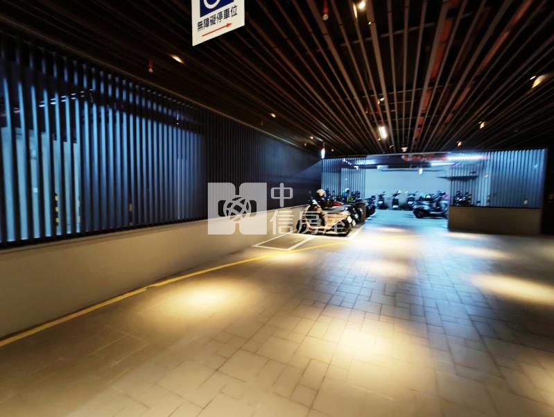 港都明珠-高樓綠山海景可規劃三房房屋室內格局與周邊環境