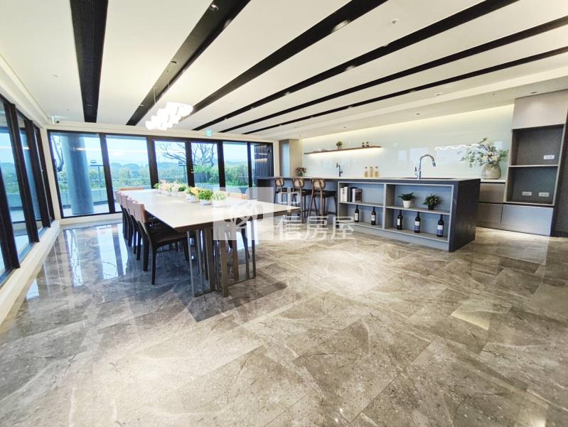 港都明珠-高樓綠山海景可規劃三房房屋室內格局與周邊環境