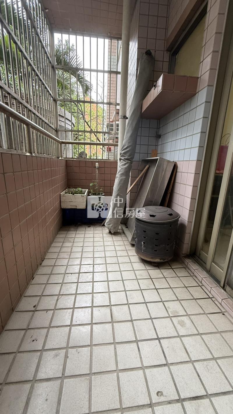 近八德未來捷運G04站露臺3房房屋室內格局與周邊環境