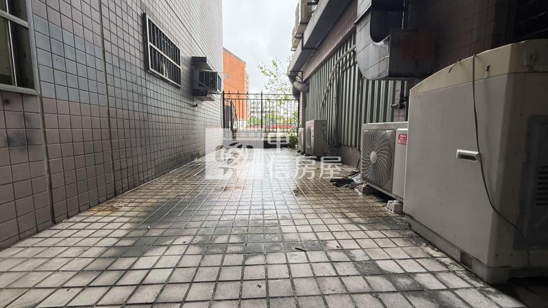 近八德未來捷運G04站露臺3房房屋室內格局與周邊環境