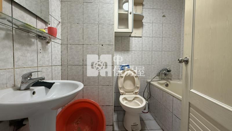 近八德未來捷運G04站露臺3房房屋室內格局與周邊環境