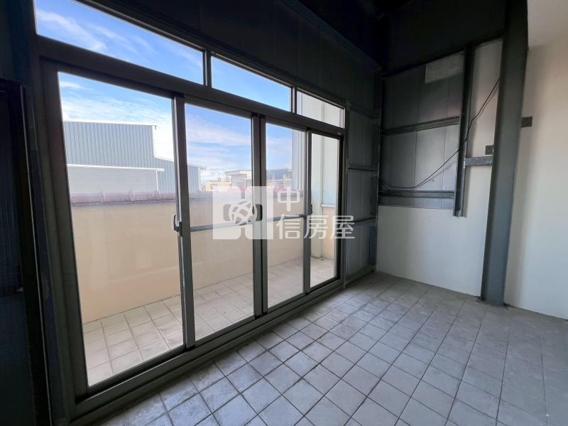 大里十九甲4+1房孝親透天車庫停車房屋室內格局與周邊環境