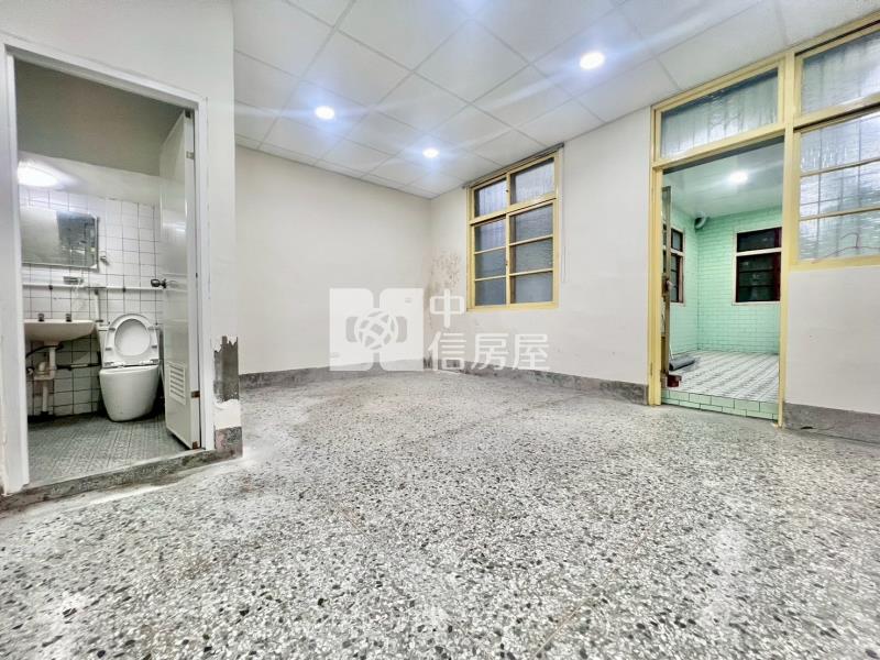 太平長億商圈大地坪大面寬透天房屋室內格局與周邊環境