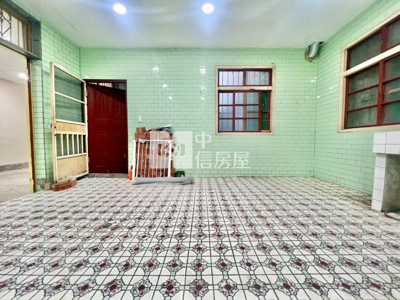 太平長億商圈大地坪大面寬透天房屋室內格局與周邊環境