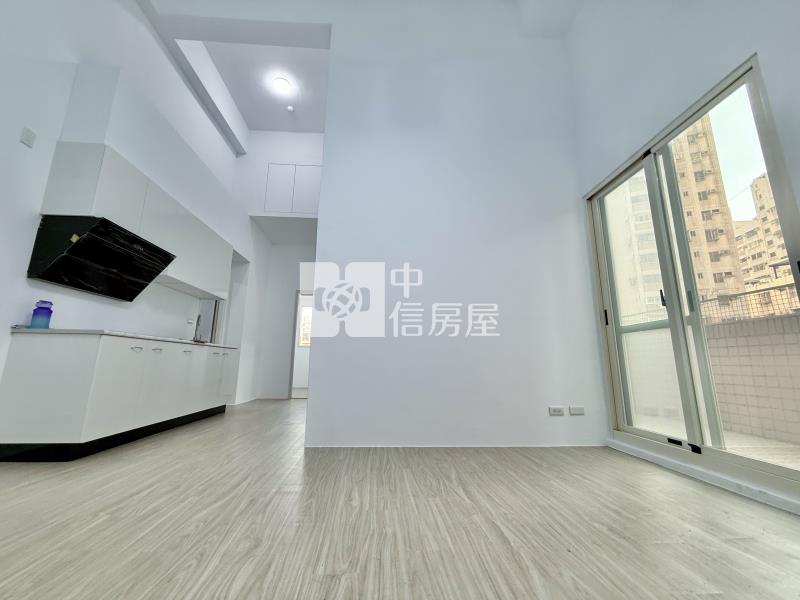 中山醫大慶捷運站｜長輩最愛挑高１樓低公設美３房露臺戶房屋室內格局與周邊環境