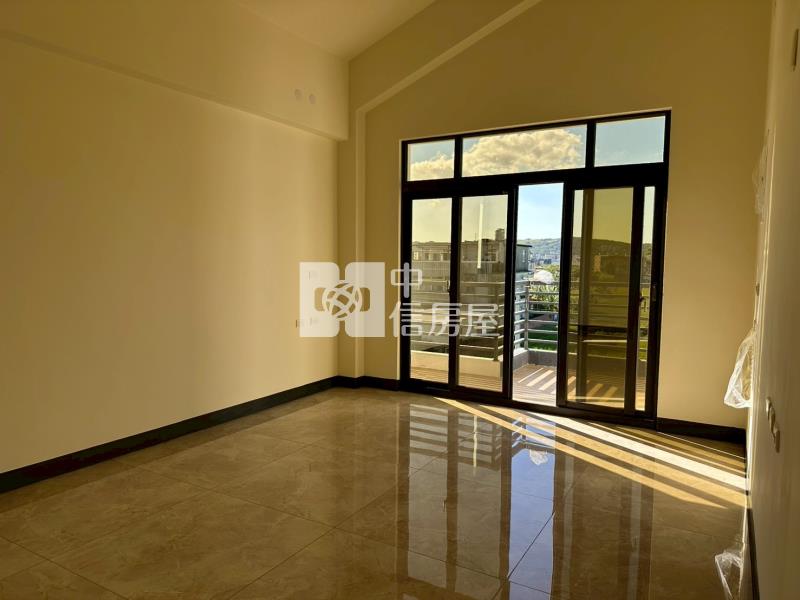 苗栗市六米路全新豪華農舍房屋室內格局與周邊環境