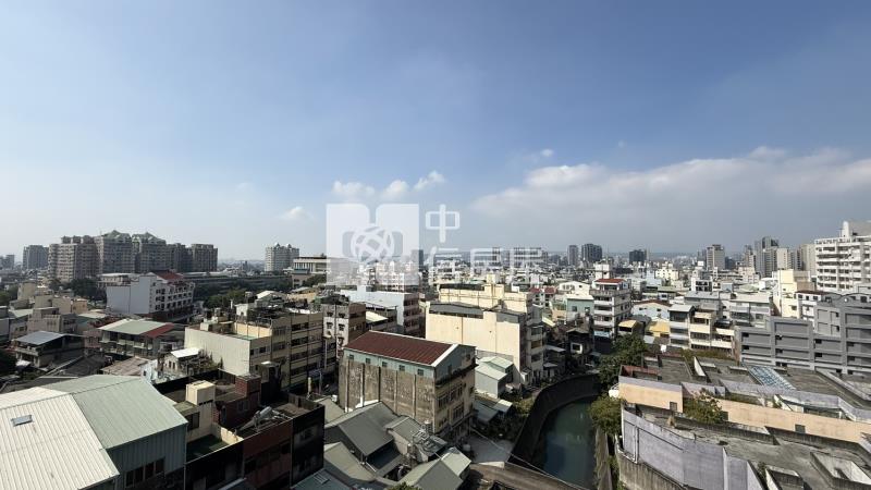 台中南屯稀有景觀美三房房屋室內格局與周邊環境