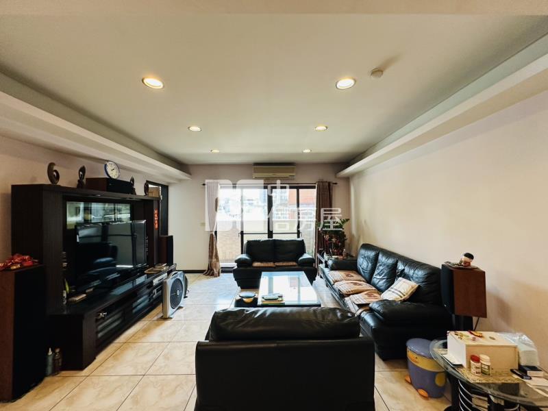 ▲六福晶華豪氣4房平車房屋室內格局與周邊環境