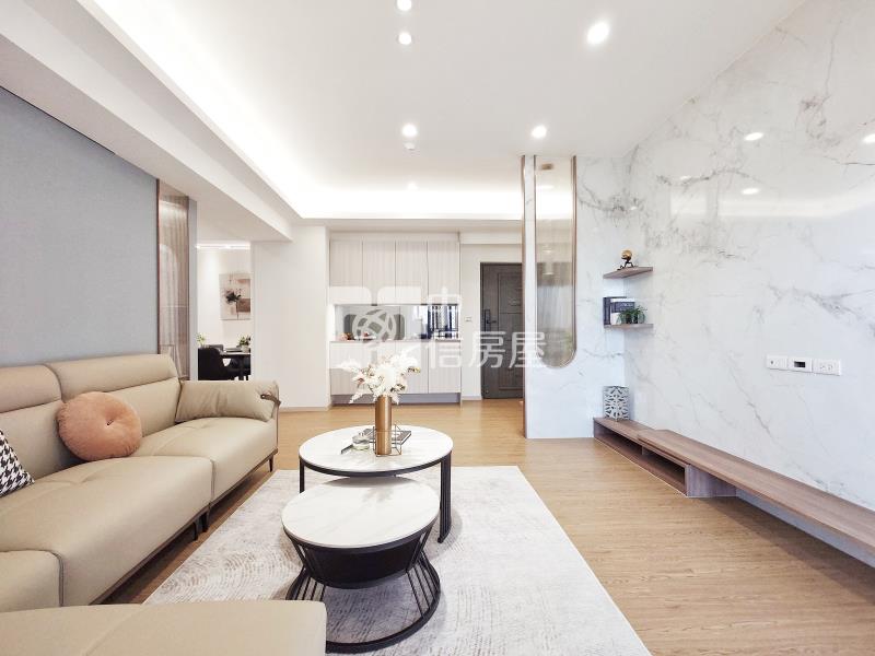 公益黎明商圈精裝大三房房屋室內格局與周邊環境